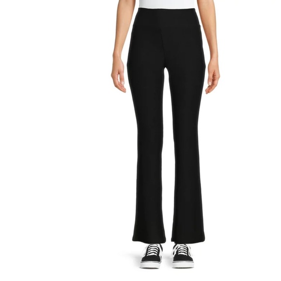 Women’s high rise flared pants. 2 pack. Multi red and solid black. NWT. L - Picture 4 of 14